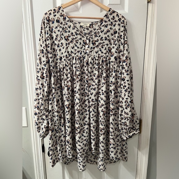 Umgee USA Leopard Print Blouse Women’s Small - Picture 1 of 5
